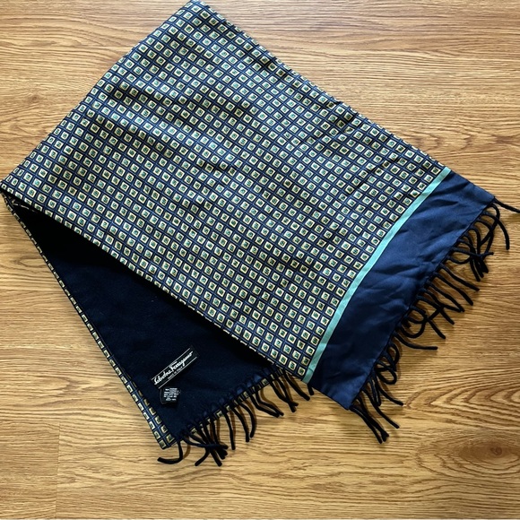 Vintage 90s Salvatore Ferragamo Silk Cashmere Scarf Made in Italy Chic Classic - Picture 2 of 10
